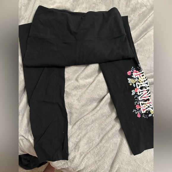 PINK Victoria's Secret Pants - Victoria's Secret pink leggings